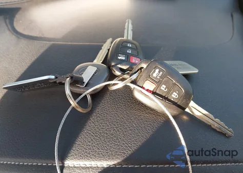 2012 Toyota Camry Se z USA, uszkodzony, nr VIN 4T1BF1FK4CU076769